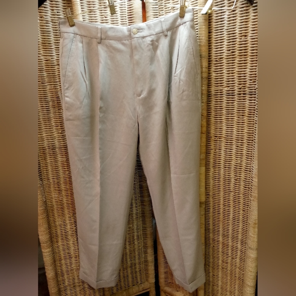 VanHeusen Slacks Pants Beige Khaki Cuff Legs Pleated Front Size 36/30